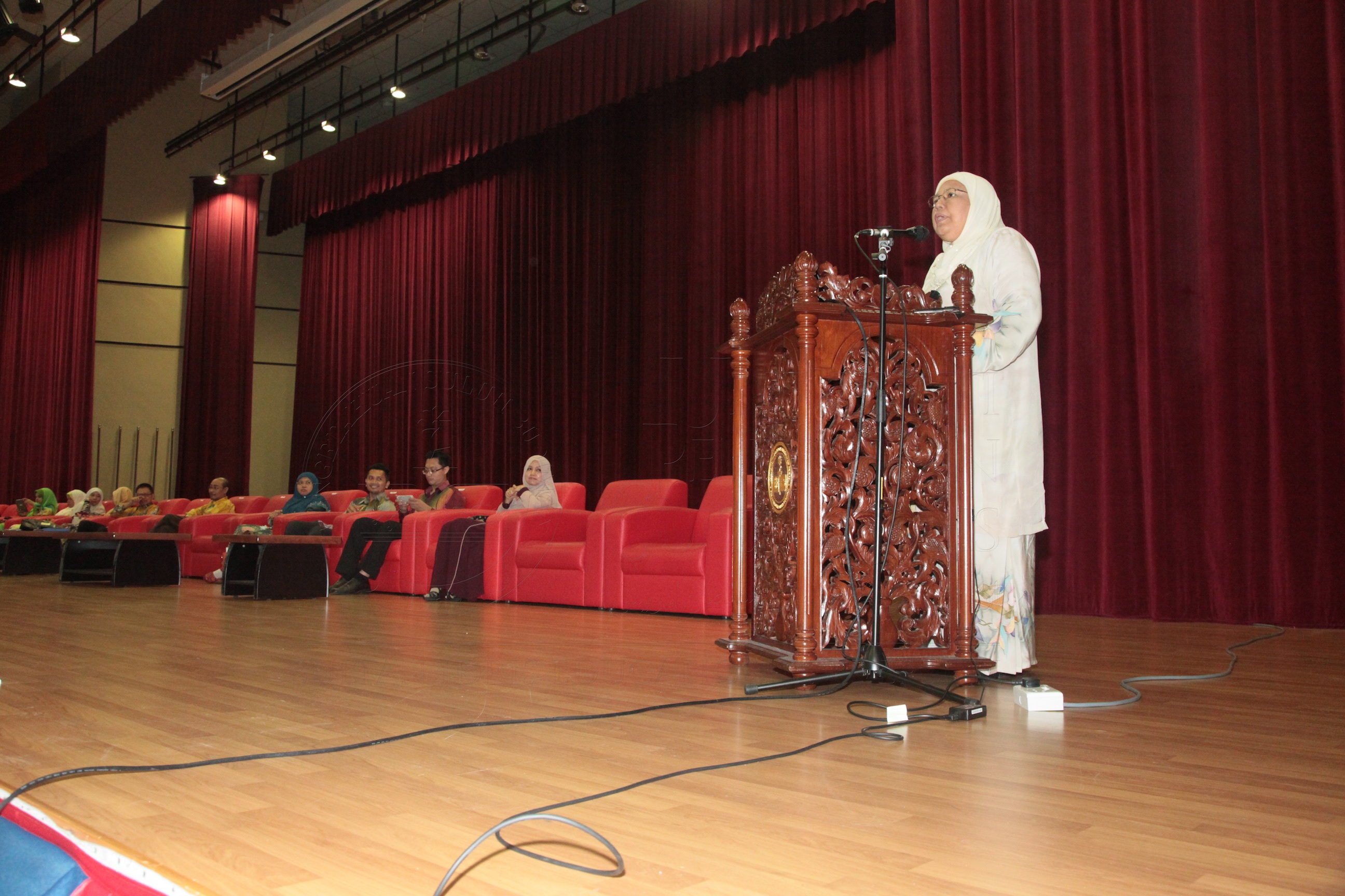 PRO16 16 siswazah IMG 0207